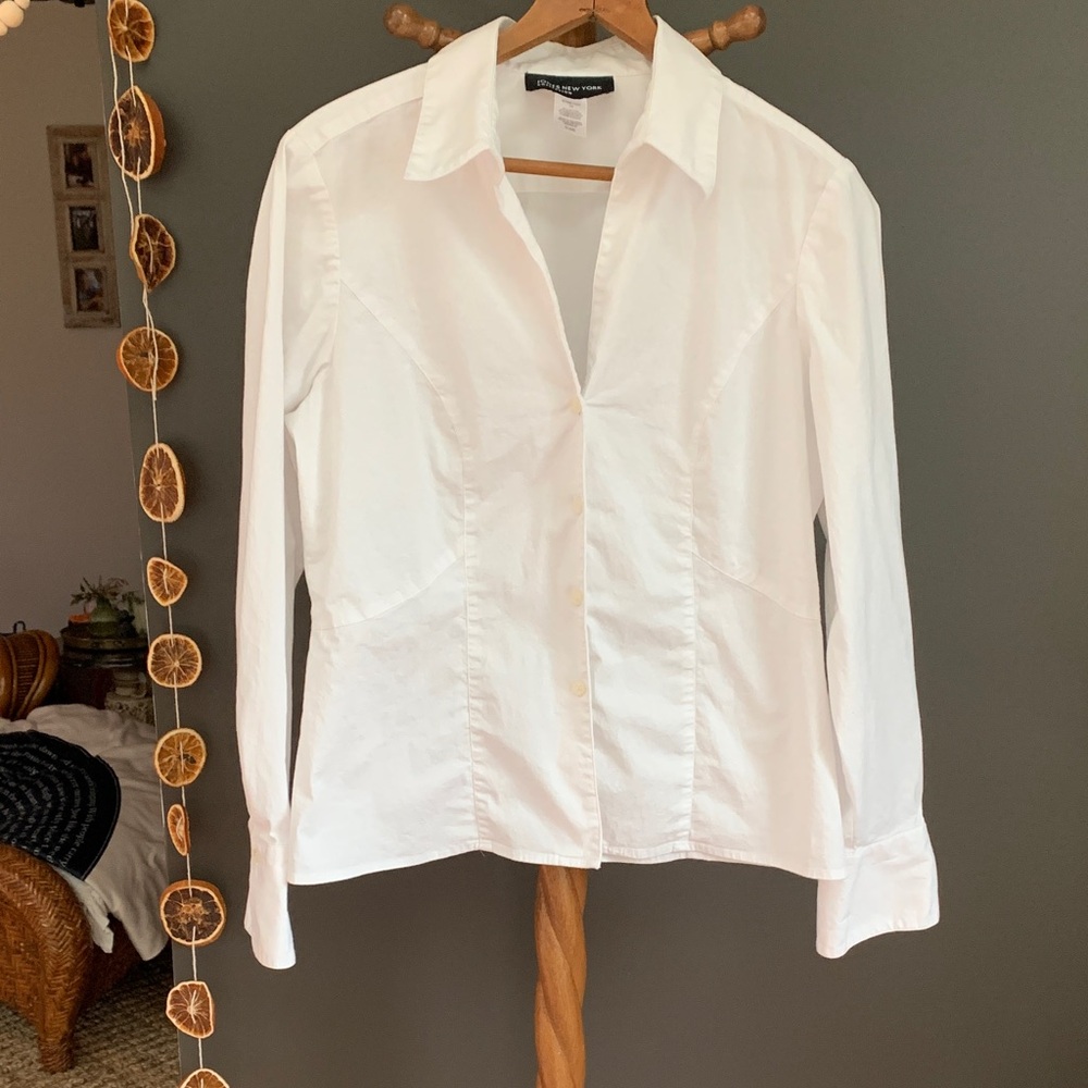 Jones New York White Stretch Button-Up Shirt